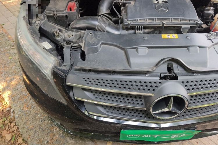 Used Mercedes-Benz Vito 2020 2.0T Elite Version 7 Seats Engine Bay Right