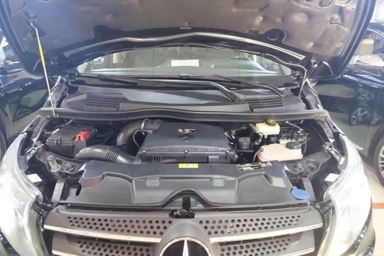 Used Mercedes-Benz Vito 2020 2.0T Business Version 7 Seats Engine Bay