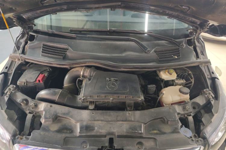 Used Mercedes-Benz Vito 2020 2.0T Elite Version 7 Seats Engine Bay
