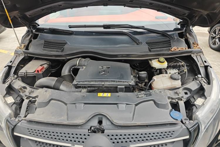Used Mercedes-Benz Vito 2020 2.0T Elite Version 7 Seats Engine Bay