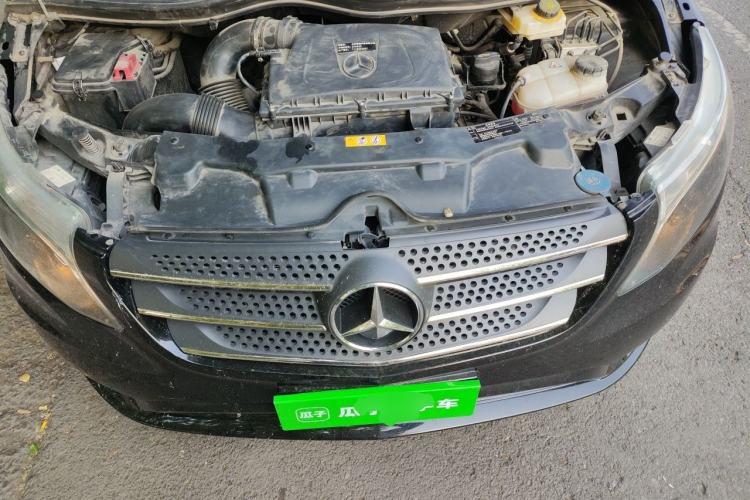 Used Mercedes-Benz Vito 2020 2.0T Elite Version 7 Seats Engine Bay