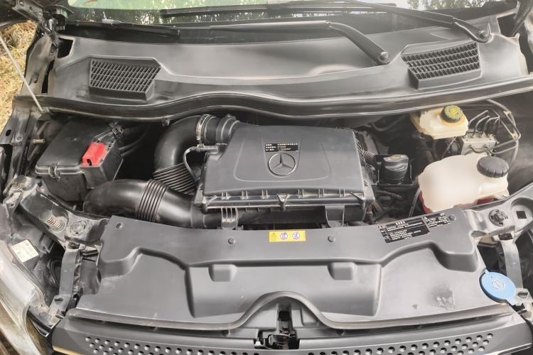 Used Mercedes-Benz Vito 2020 2.0T Elite Version 7 Seats Engine Bay