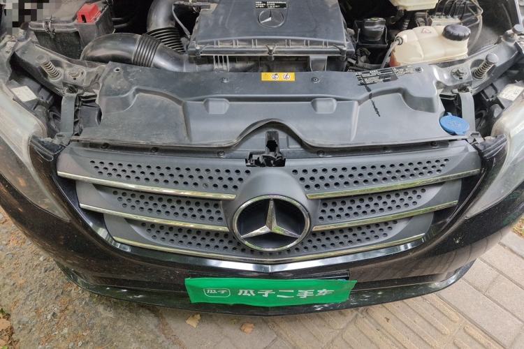 Used Mercedes-Benz Vito 2020 2.0T Elite Version 7 Seats Engine Bay
