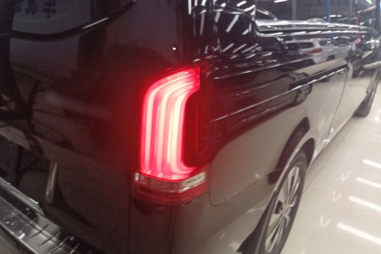 Used Mercedes-Benz Vito 2020 2.0T Business Version 7 Seats Exterior 3