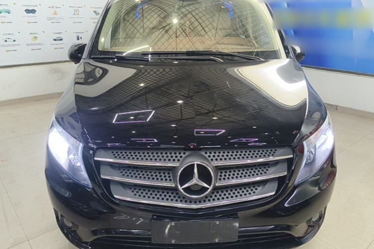 Used Mercedes-Benz Vito 2020 2.0T Elite Version 7 Seats Front
