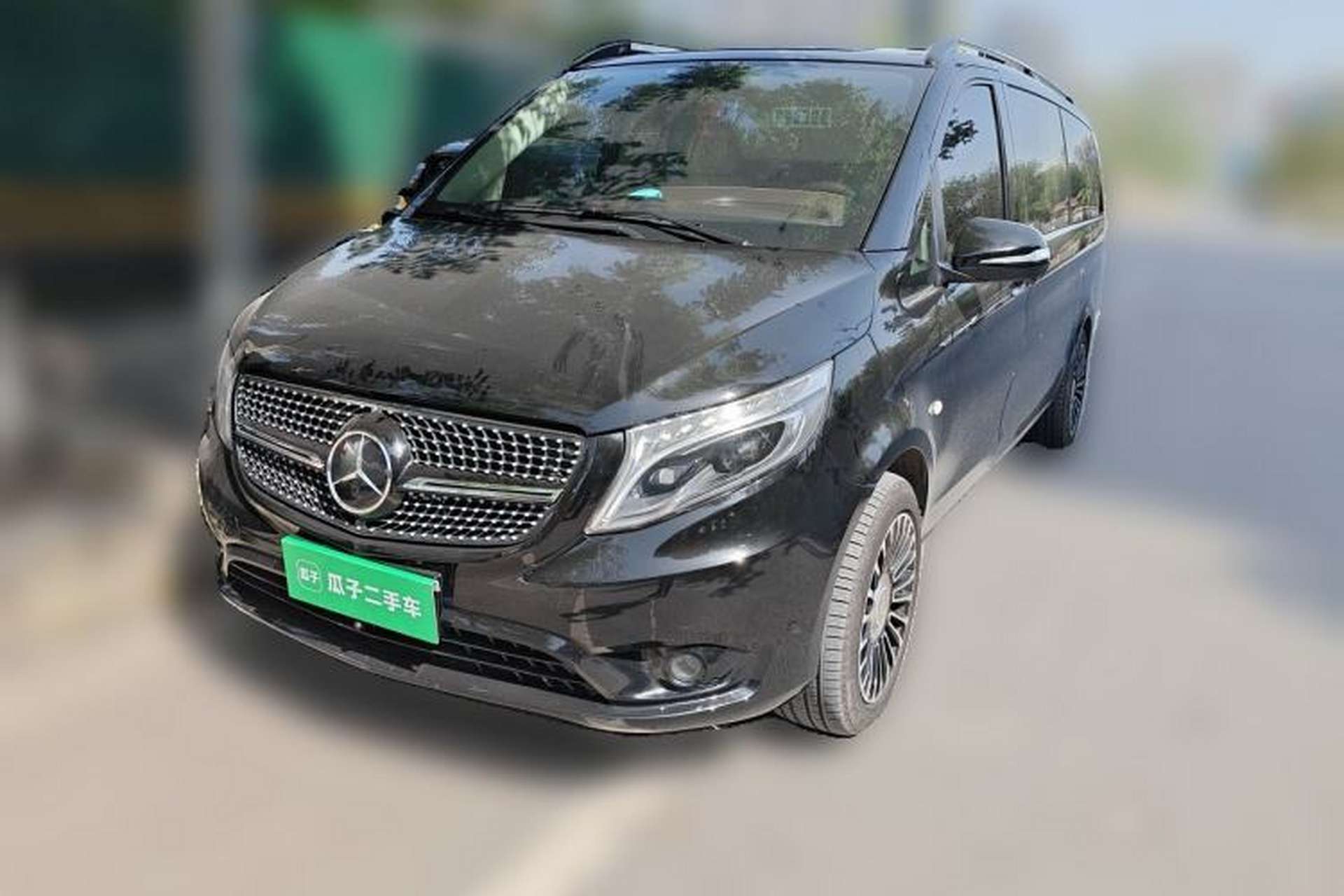 Used Mercedes-Benz Vito 2020 2.0T Elite Version 7 Seats Front Left 45 Deg