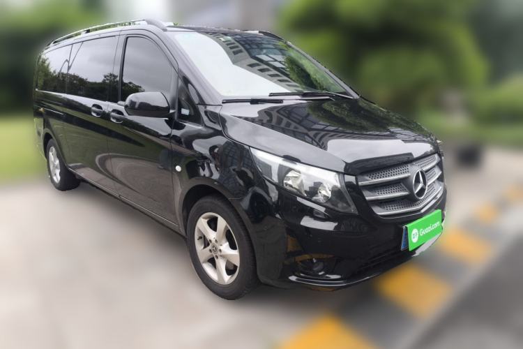 Used Mercedes-Benz Vito 2020 2.0T Business Version 9 Seats Front Right 45 Deg