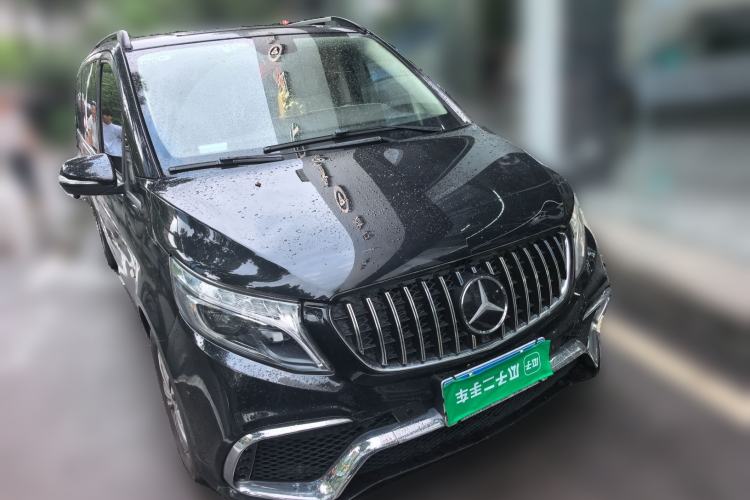 Used Mercedes-Benz Vito 2020 2.0T Elite Version 7 Seats Front Right 45 Deg