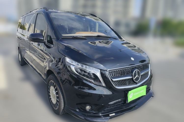 Used Mercedes-Benz Vito 2020 2.0T Elite Version 7 Seats Front Right 45 Deg