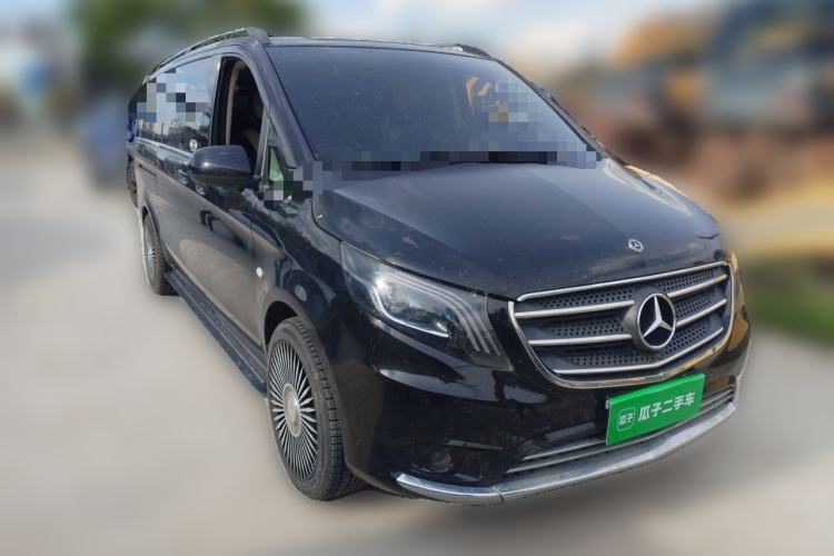 Used Mercedes-Benz Vito 2020 2.0T Elite Version 7 Seats Front Right 45 Deg