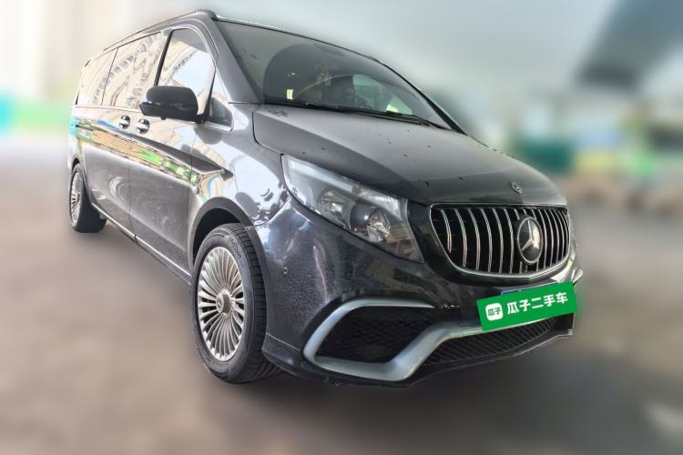 Used Mercedes-Benz Vito 2020 2.0T Elite Version 7 Seats Front Right 45 Deg