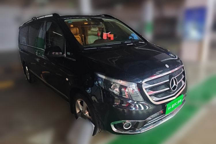 Used Mercedes-Benz Vito 2020 2.0T Business Version 7 Seats Front Right 45 Deg