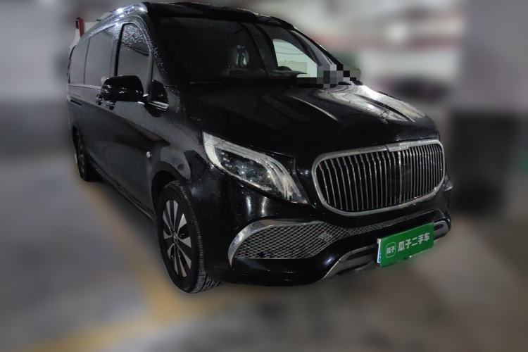 Used Mercedes-Benz Vito 2020 2.0T Elite Version 7 Seats Front Right 45 Deg