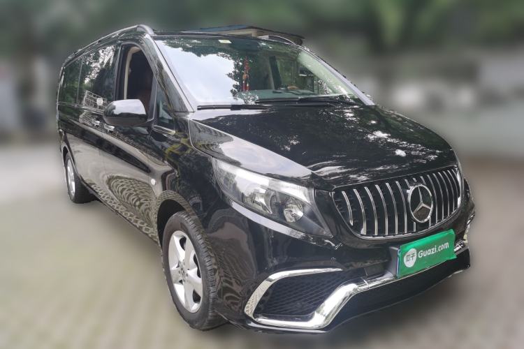 Used Mercedes-Benz Vito 2020 2.0T Elite Version 7 Seats Front Right 45 Deg