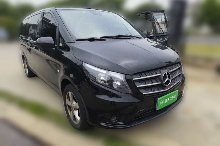 Used Mercedes-Benz Vito 2020 2.0T Elite Version 9 Seats Front Right 45 Deg