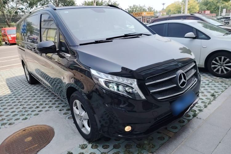 Used Mercedes-Benz Vito 2020 2.0T Business Version 7 Seats Front Right 45 Deg