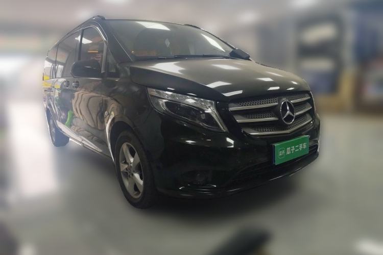 Used Mercedes-Benz Vito 2020 2.0T Elite Version 7 Seats Front Right 45 Deg
