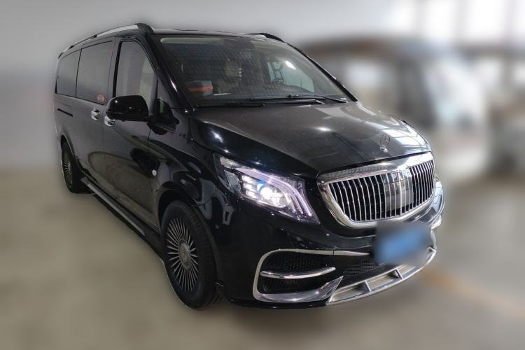 Used Mercedes-Benz Vito 2020 2.0T Elite Version 7 Seats Front Right 45 Deg