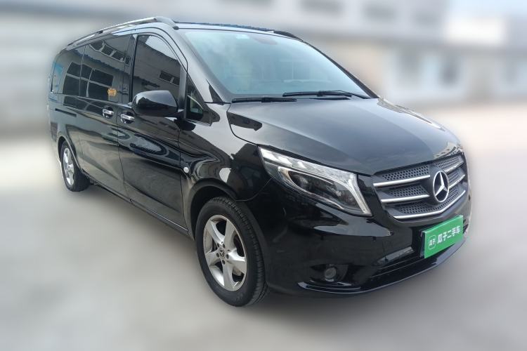 Used Mercedes-Benz Vito 2020 2.0T Elite Version 7 Seats Front Right 45 Deg