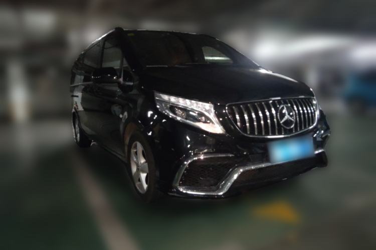Used Mercedes-Benz Vito 2020 2.0T Business Version 7 Seats Front Right 45 Deg