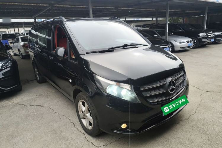 Used Mercedes-Benz Vito 2020 2.0T Business Version 7 Seats Front Right 45 Deg