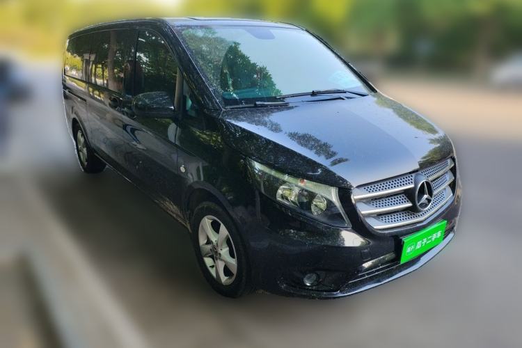 Used Mercedes-Benz Vito 2020 2.0T Elite Version 7 Seats Front Right 45 Deg