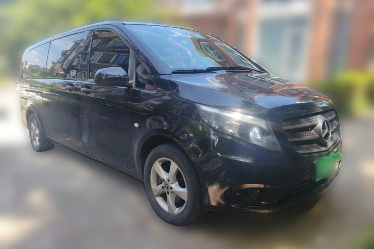 Used Mercedes-Benz Vito 2020 2.0T Business Version 7 Seats Front Right 45 Deg