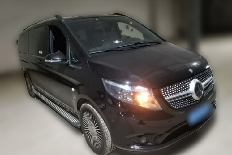 Used Mercedes-Benz Vito 2020 2.0T Business Version 7 Seats Front Right 45 Deg
