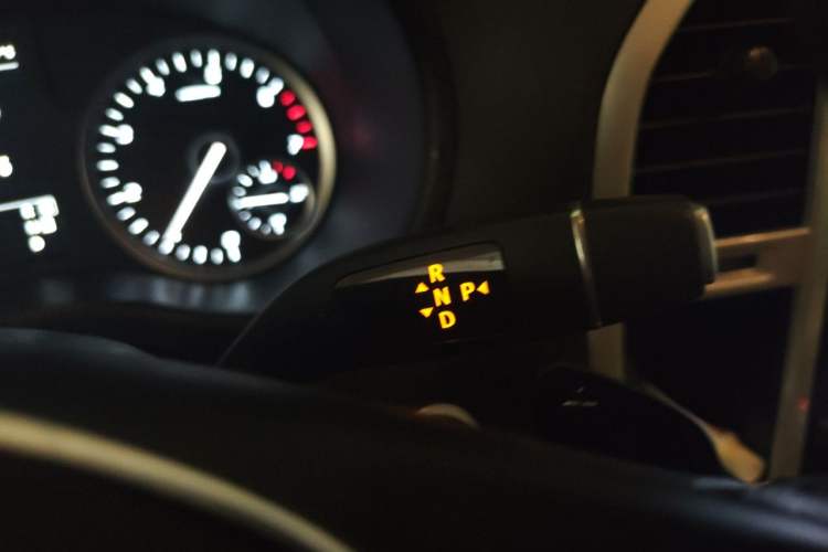 Used Mercedes-Benz Vito 2020 2.0T Business Version 7 Seats Gear Lever