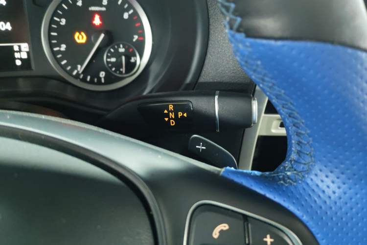 Used Mercedes-Benz Vito 2020 2.0T Elite Version 7 Seats Gear Lever