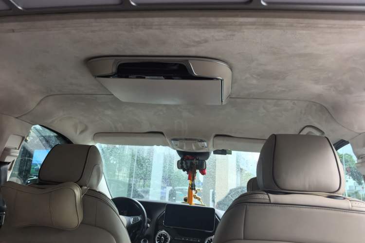 Used Mercedes-Benz Vito 2020 2.0T Elite Version 7 Seats Headliner