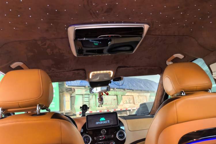 Used Mercedes-Benz Vito 2020 2.0T Elite Version 7 Seats Headliner