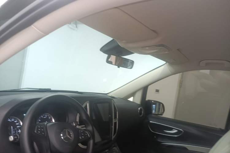Used Mercedes-Benz Vito 2020 2.0T Elite Version 7 Seats Headliner