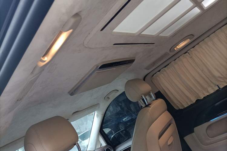 Used Mercedes-Benz Vito 2020 2.0T Business Version 7 Seats Headliner