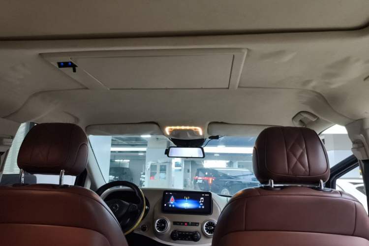 Used Mercedes-Benz Vito 2020 2.0T Elite Version 7 Seats Headliner