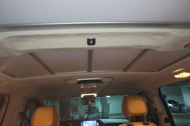 Used Mercedes-Benz Vito 2020 2.0T Elite Version 7 Seats Headliner