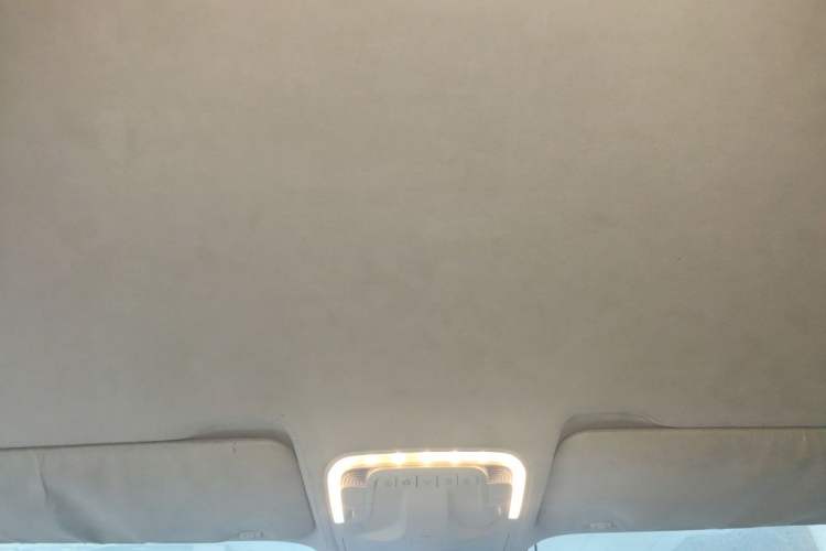Used Mercedes-Benz Vito 2020 2.0T Elite Version 7 Seats Headliner
