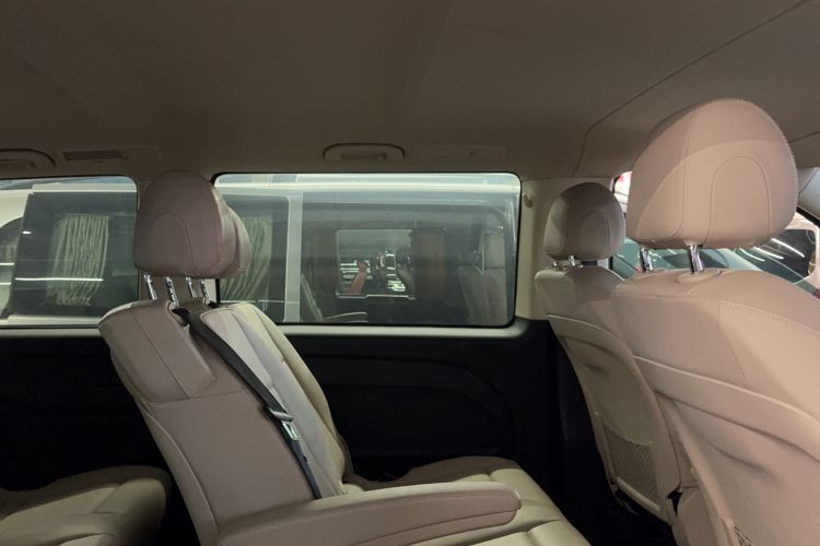 Used Mercedes-Benz Vito 2020 2.0T Elite Version 9 Seats Headliner
