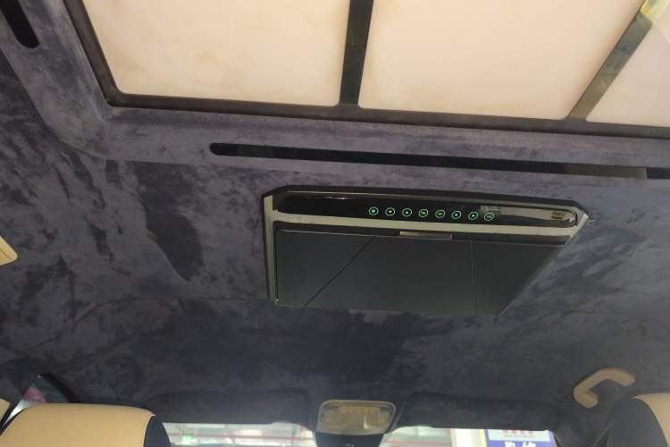 Used Mercedes-Benz Vito 2020 2.0T Elite Version 7 Seats Headliner