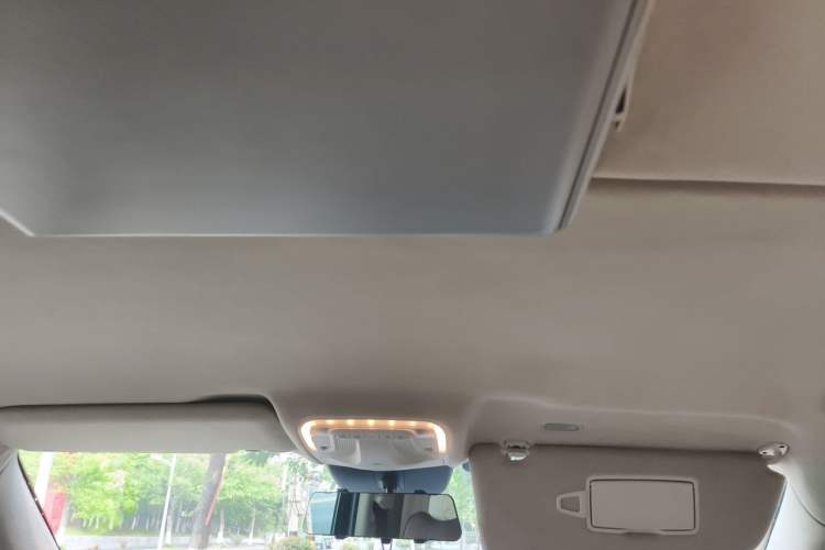 Used Mercedes-Benz Vito 2020 2.0T Elite Version 7 Seats Headliner