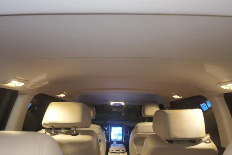 Used Mercedes-Benz Vito 2020 2.0T Business Version 7 Seats Headliner