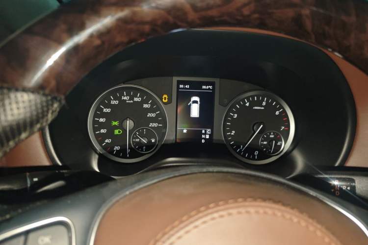 Used Mercedes-Benz Vito 2020 2.0T Elite Version 7 Seats Instrument Cluster