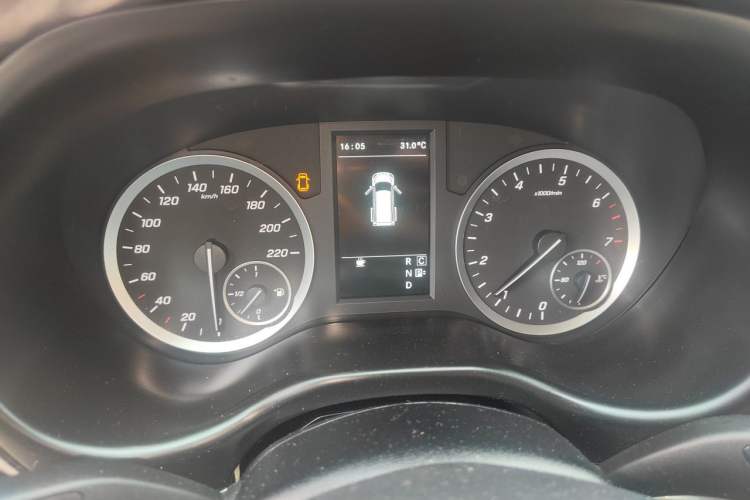 Used Mercedes-Benz Vito 2020 2.0T Elite Version 7 Seats Instrument Cluster