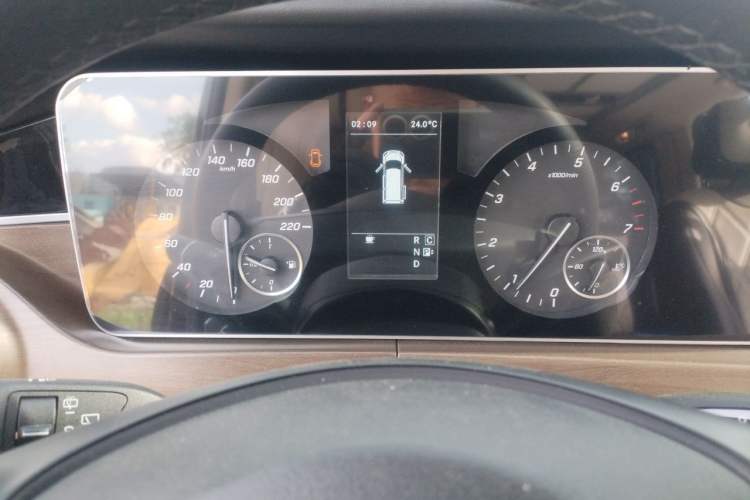 Used Mercedes-Benz Vito 2020 2.0T Elite Version 7 Seats Instrument Cluster