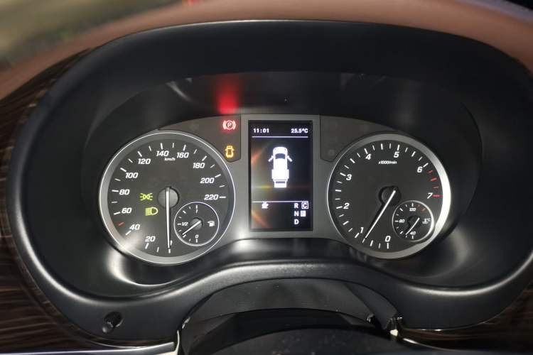 Used Mercedes-Benz Vito 2020 2.0T Business Version 7 Seats Instrument Cluster
