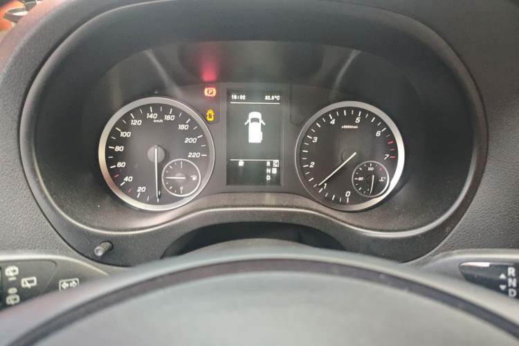 Used Mercedes-Benz Vito 2020 2.0T Elite Version 7 Seats Instrument Cluster