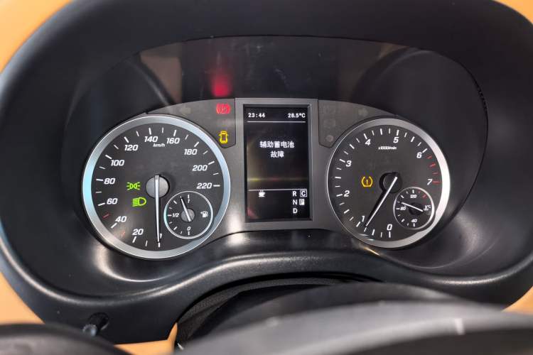 Used Mercedes-Benz Vito 2020 2.0T Elite Version 7 Seats Instrument Cluster