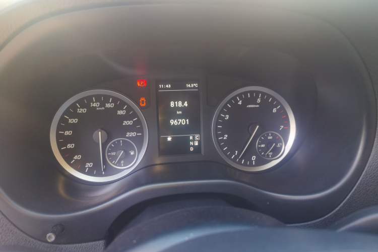 Used Mercedes-Benz Vito 2020 2.0T Business Version 7 Seats Instrument Cluster