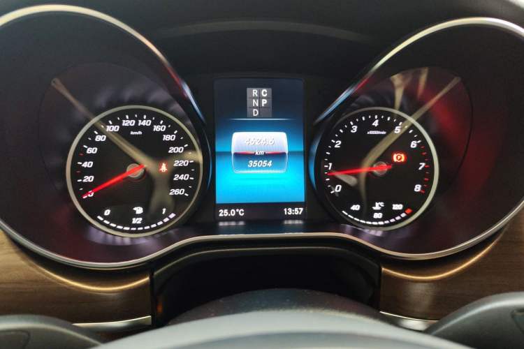 Used Mercedes-Benz Vito 2020 2.0T Business Version 7 Seats Instrument Cluster