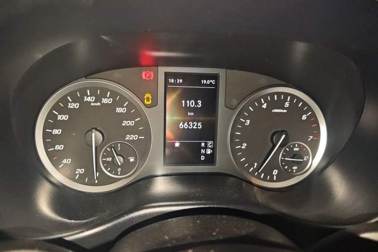 Used Mercedes-Benz Vito 2020 2.0T Business Version 7 Seats Instrument Cluster